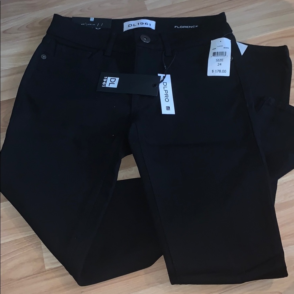 DL1961 Instasculpt Black Skinny Jeans